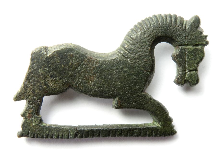 Roman horse plate brooch. Cf. Hattatt 1185 - 1186. 43mm x 28mm, 15.0g.