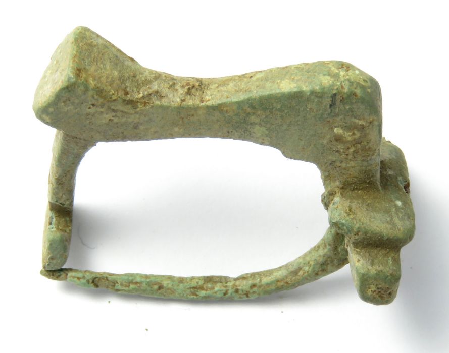 Roman Brooch.  Circa 2nd century AD. Copper-alloy, 9.91 g, 31.23 mm. A Knee type brooch complete