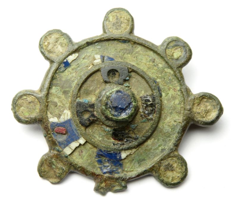 Roman Disc Brooch  Circa, 2nd century AD. Copper-alloy, 40mm, 11.4g. Circular brooch with a raised - Image 2 of 3