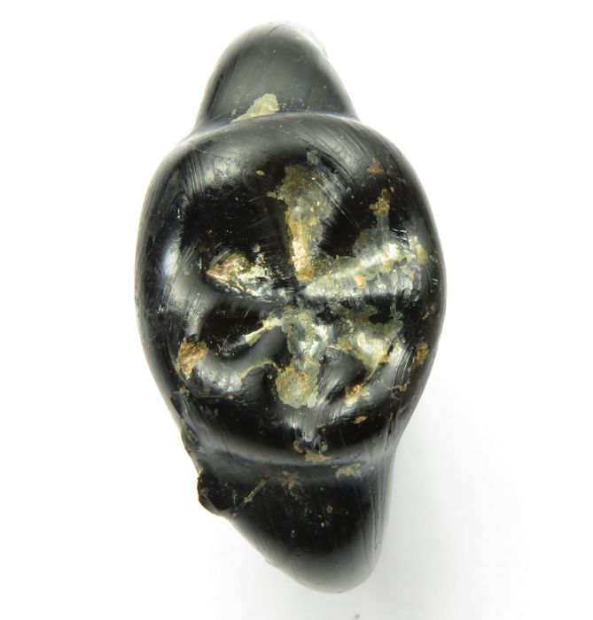 Roman Glass Finger Ring   Circa 2nd -3rd century AD. Glass, 2.15 g, 23.22 mm. Ring size, UK. K. - Image 3 of 4