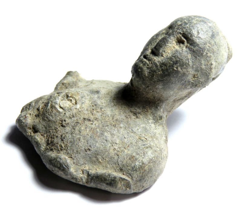 Roman bust of a wrestler steelyard weight. A cast lead-alloy steelyard weight in the form of a - Image 2 of 4