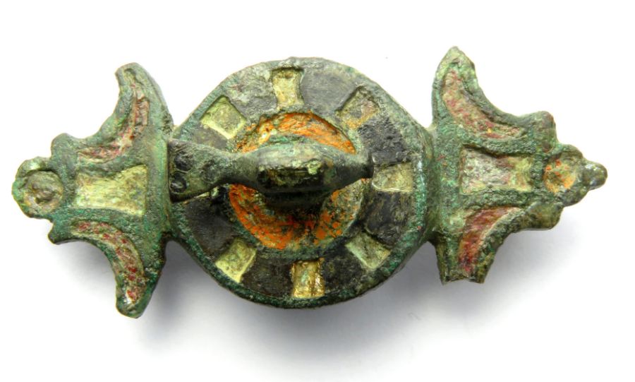 Roman Composite Brooch.  Circa, 2nd century AD. Copper-alloy, 45mm x 19mm, 8.1g. A scarce type - Image 2 of 3