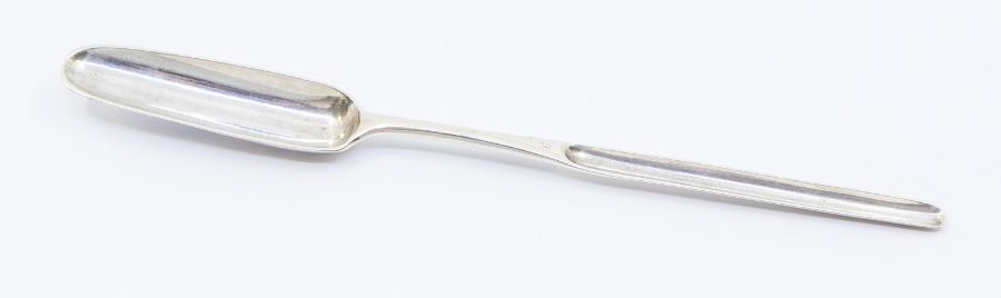 A George III silver marrow scoop, London, 1764, maker's mark rubbed, approx 1.39 ozt