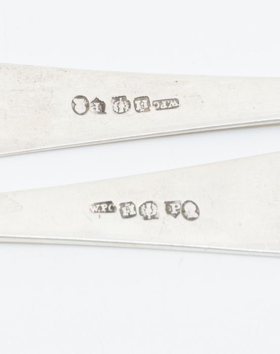 A pair of George III Scottish Old English Pattern with dog nose basting / serving spoons, each - Image 2 of 2