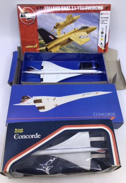 Collection of QE II and Concorde memorabilia menus, tickets, models, information etc, including a