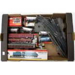 Model Railway: A collection of assorted unboxed rolling stock together with assorted boxed and