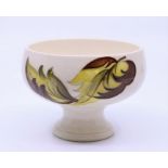 A Moorcroft bowl, H:8cm, diameter: 12cm (approx.) Condition: Good