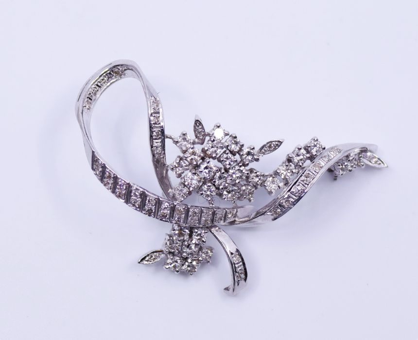 An 18ct white gold diamond asymmetric thistle brooch,15g - Image 2 of 3