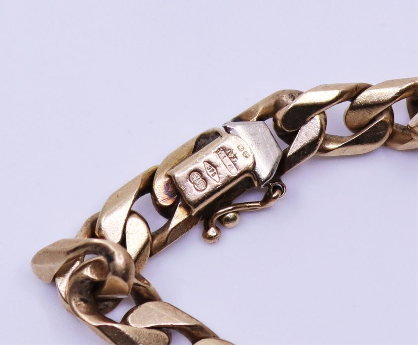 A 9ct gold Curb link bracelet marked 375 - Image 2 of 2