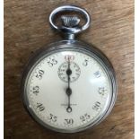 WW2 U.S.A Waltham stopwatch serial number  31607561 16 43-TA nine jewels. In working order.