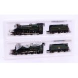 Bachmann: A boxed Bachmann OO Gauge, Dinmore Manor 7820, 31-301; together with another boxed