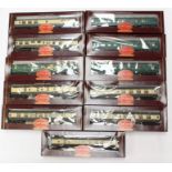 Hornby: A collection of Hornby OO Gauge Rolling Stock, Top Link, to comprise: R438, R4007, R436,