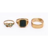 A 9ct gold signet set with bloodstone, octagonal cut stone, size S, a 9ct gold band, 9ct gold,