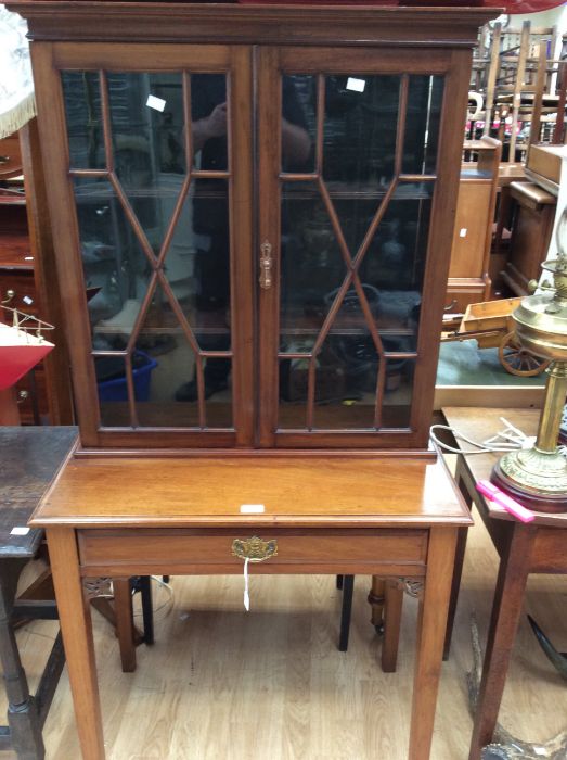Display cabinet on table base, early 20th Century