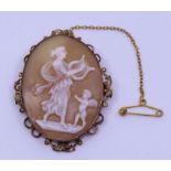 A 9ct gold cameo