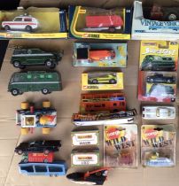 Diecast: A collection of assorted diecast vintage vehicles to include Corgi, Dinky, Matchbox, etc.