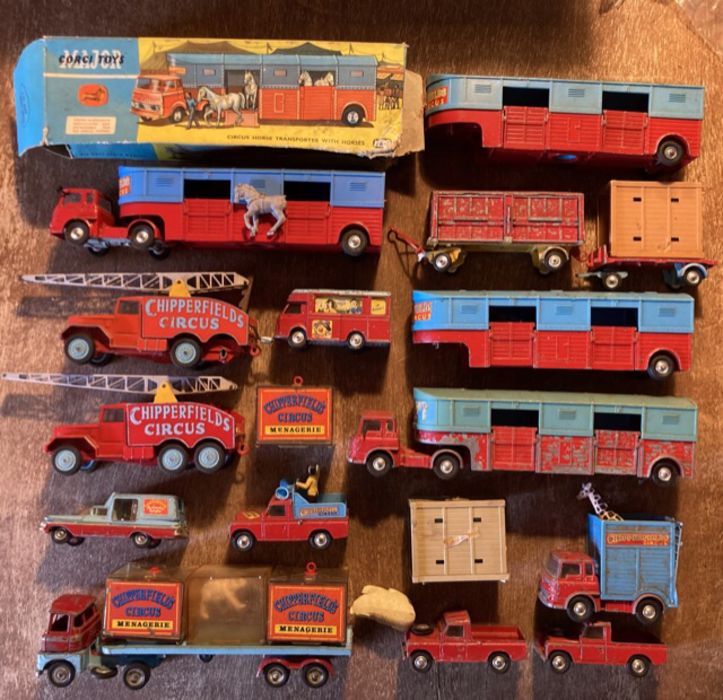 Diecast: A collection of assorted Corgi Chipperfields and Pinder Circus Vehicles in playworn