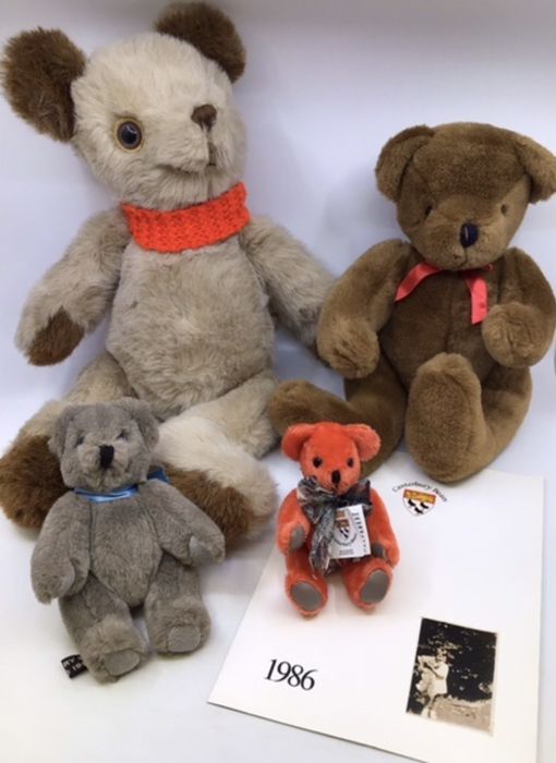 Bears: A collection of assorted Teddy Bears to include Pedigree Sunshine, Robin Rive, Herman,