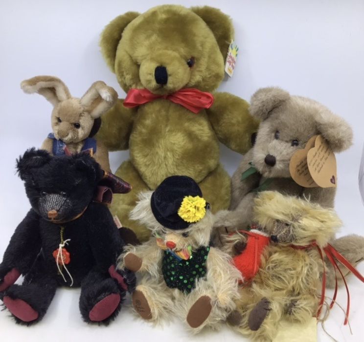 Bears: A collection of assorted Teddy Bears to include Pedigree Sunshine, Robin Rive, Herman, - Image 2 of 2