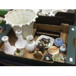 A collection of ceramics and china wares to include a planter, thimbles, trinket boxes, small
