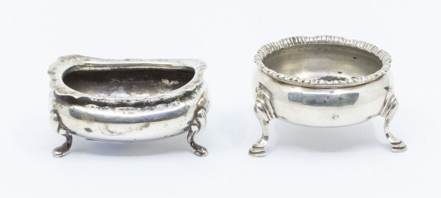 A George III silver cauldron salt, hallmarked by Nathaniel Appleton & Anne Smith, London, 1774