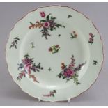 A pair of late eighteenth century porcelain Worcester hand-painted flower plate, c. 1765.