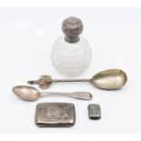 A collection of early 20th Century silver to include: large early 20th Century hobnail cut silver