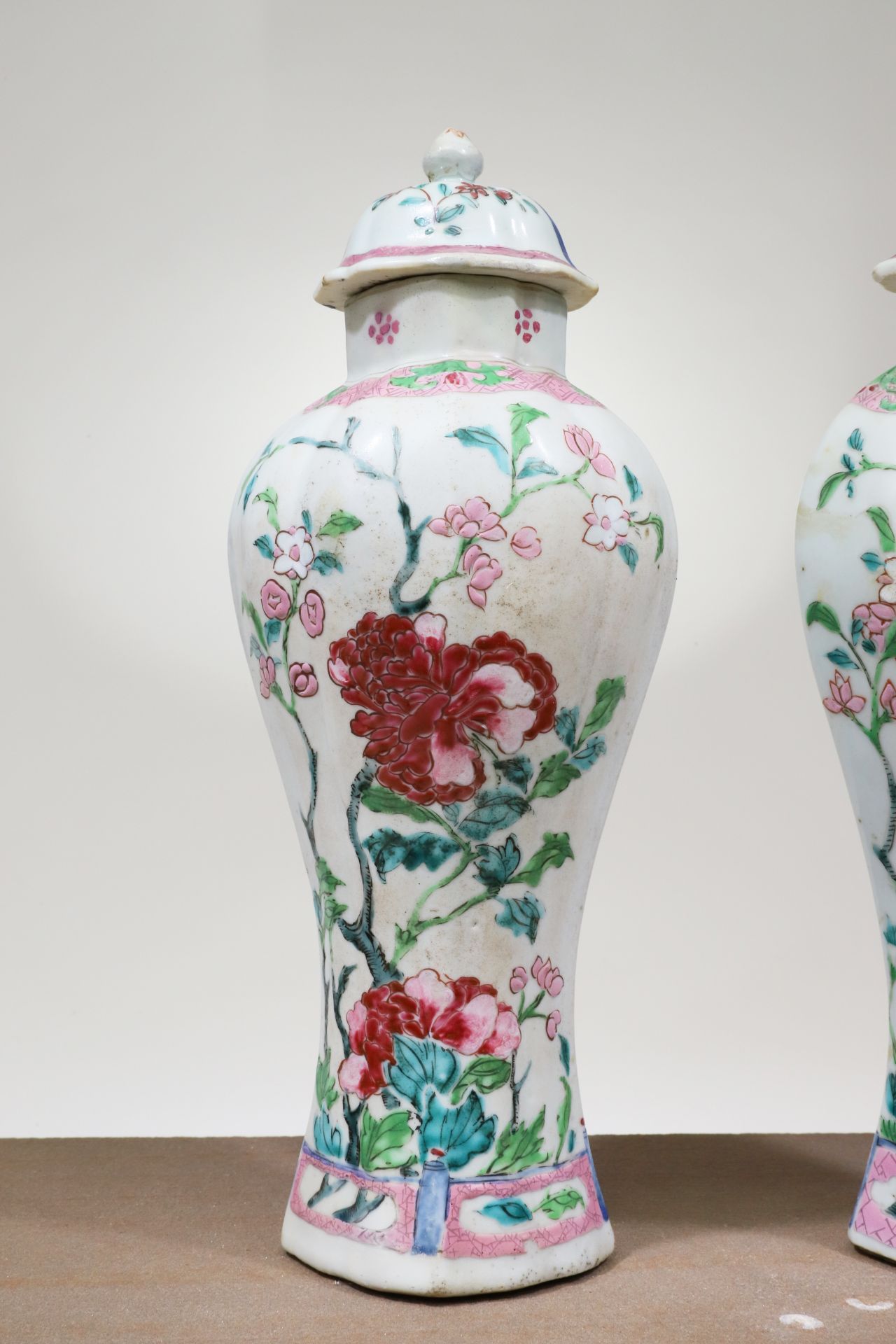 PAIR OF FAMILLE ROSE LIDDED VASES - Image 3 of 3