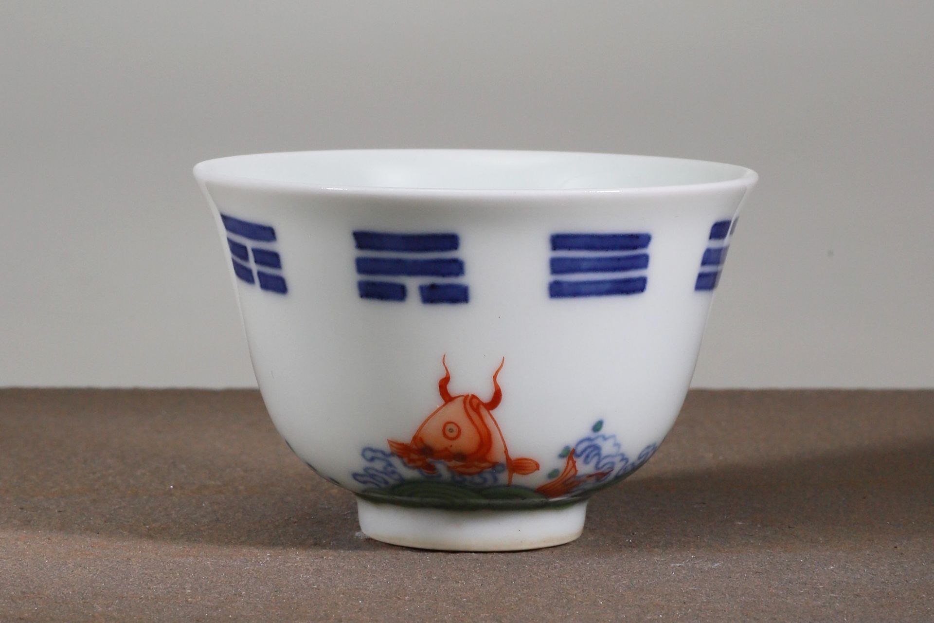 CUP DEPICTING FISHES - Image 2 of 3