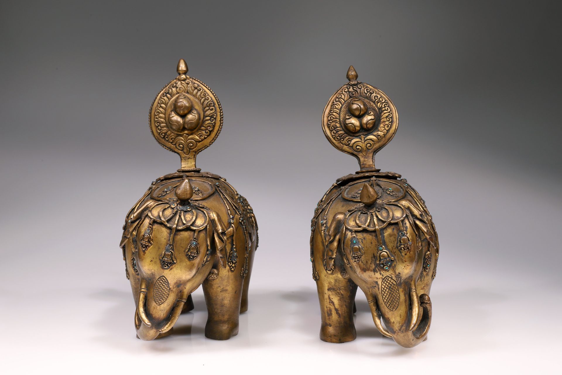 PAIR OF ELEPHANTS - Image 3 of 3