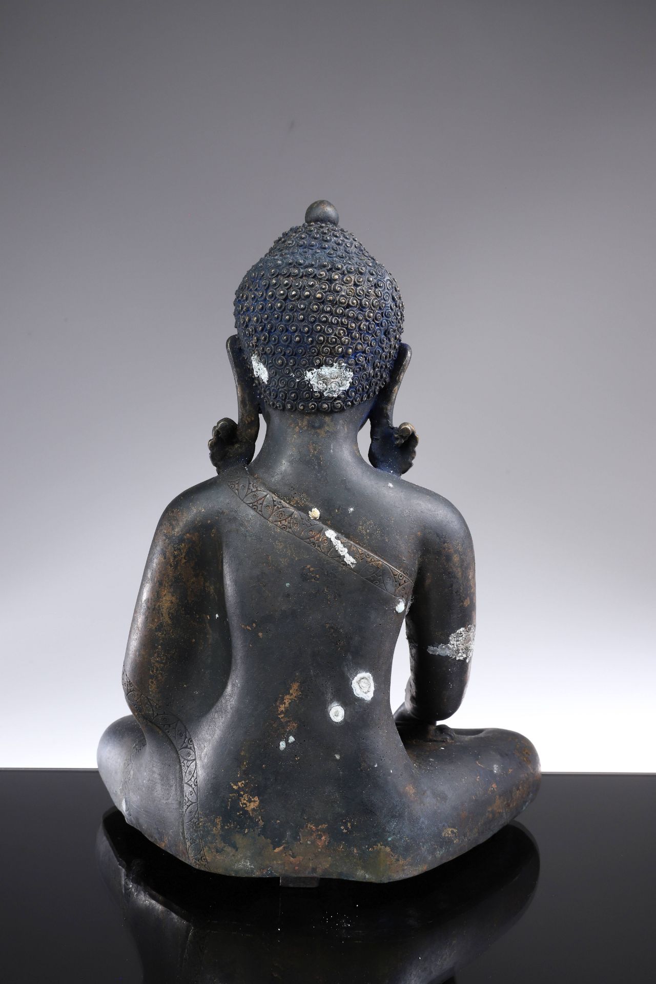 SEATED BUDDHA - Image 4 of 8