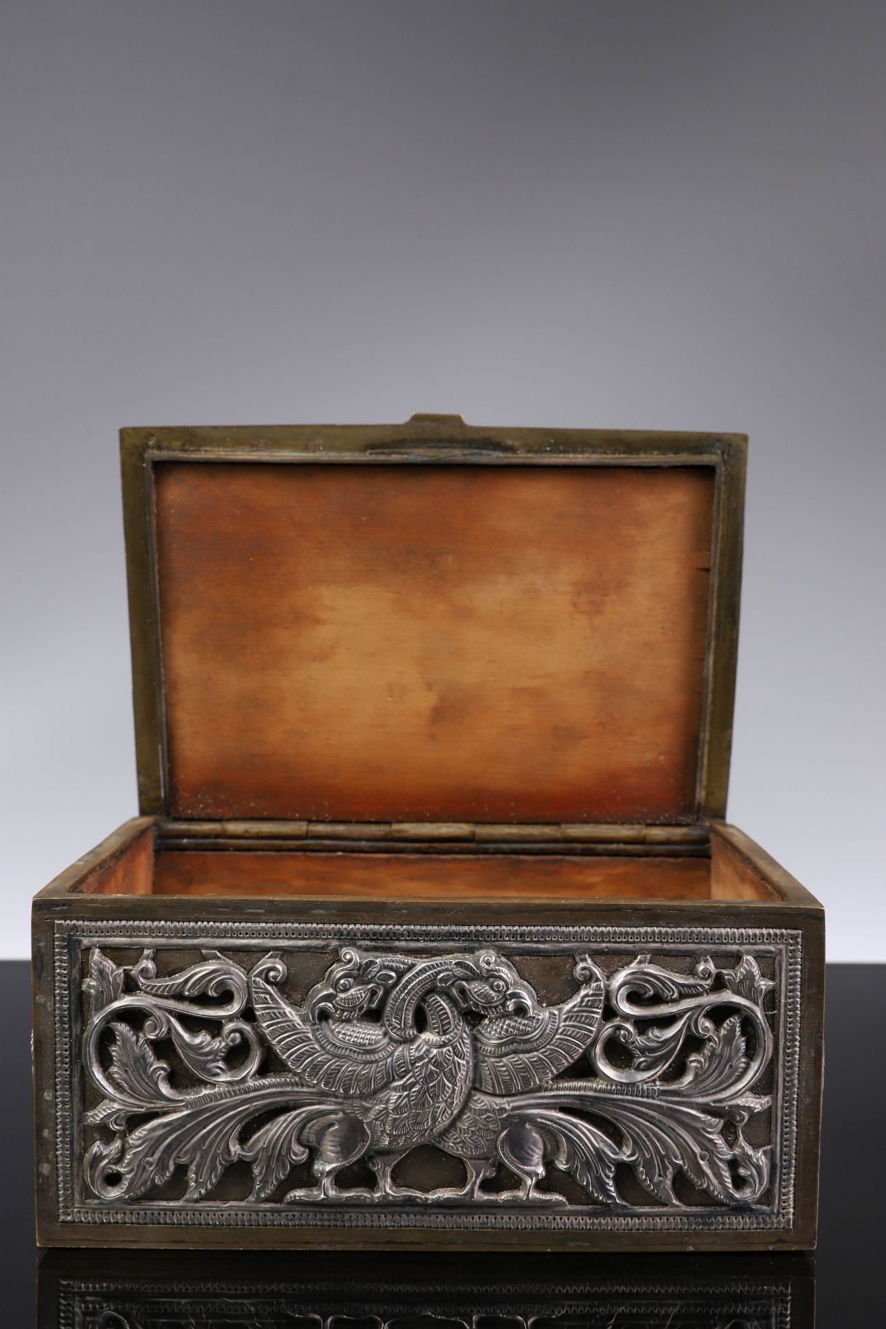 BOX DEPICTING GAJALAKSHMI AND ELEPHANTS - Image 7 of 7