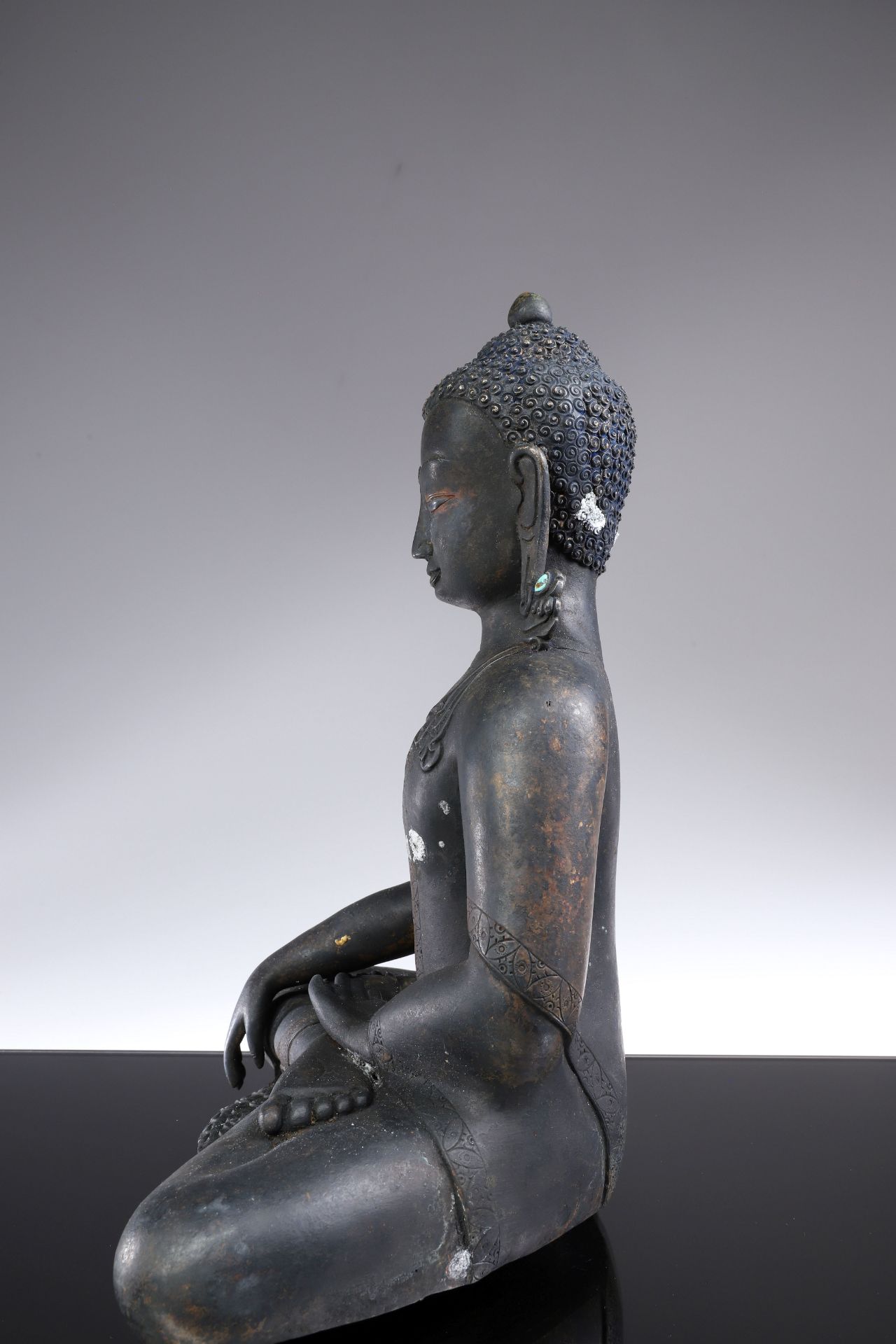 SEATED BUDDHA - Image 5 of 8