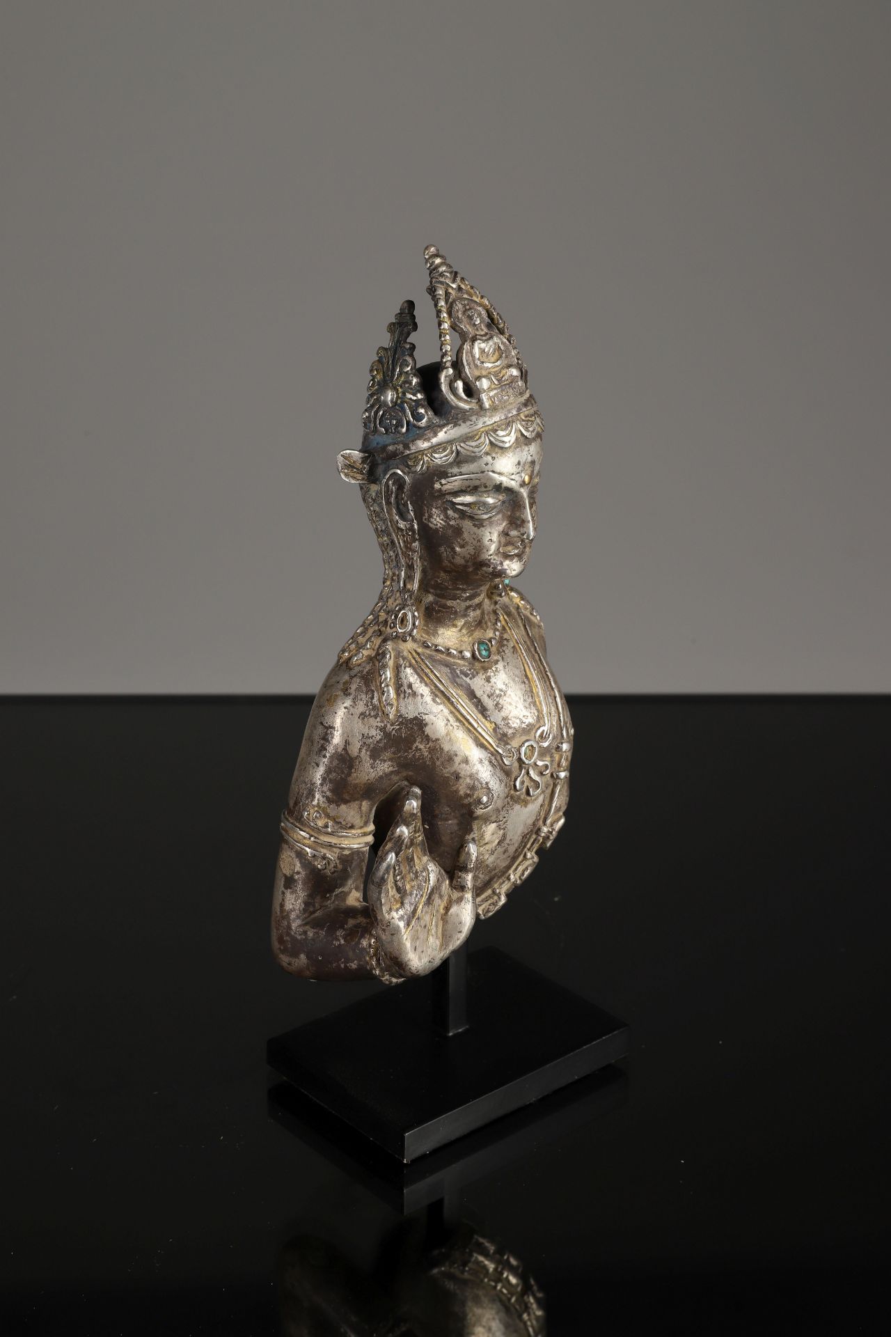 BUST OF A TIBETAN BODHISATTVA - Image 2 of 5