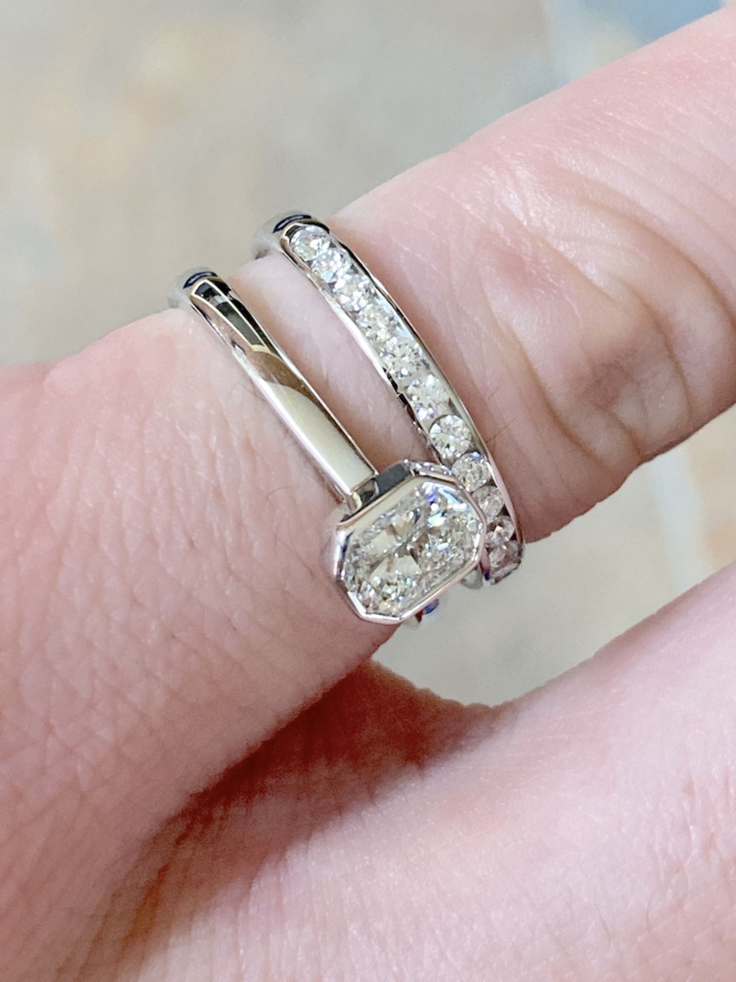 Beautiful Platinum Diamond Ring Set - Solitaire (VVS1) & Band Over 1ct Total (£7,937 Valuation) - Image 17 of 32