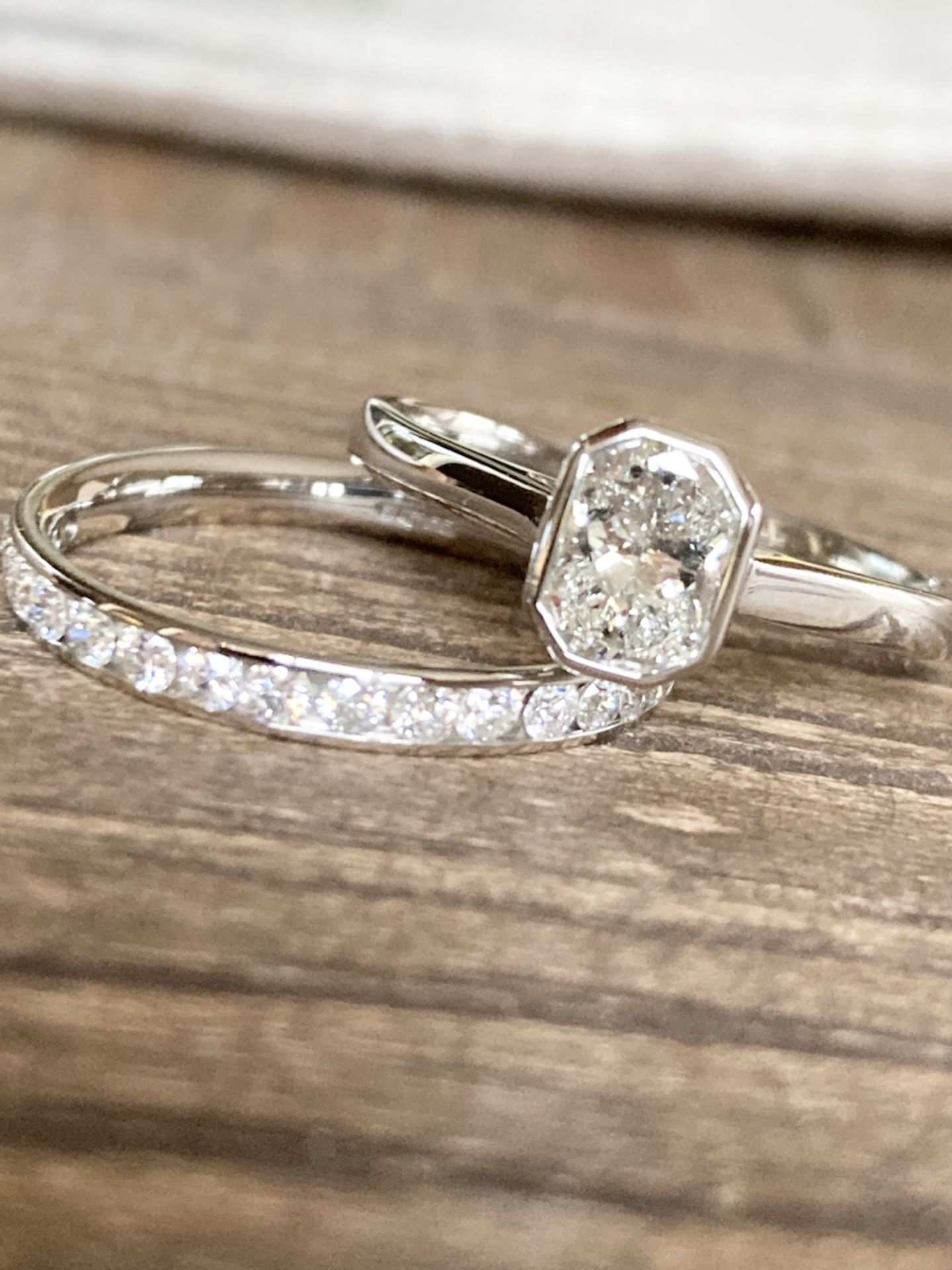 Beautiful Platinum Diamond Ring Set - Solitaire (VVS1) & Band Over 1ct Total (£7,937 Valuation) - Image 2 of 32