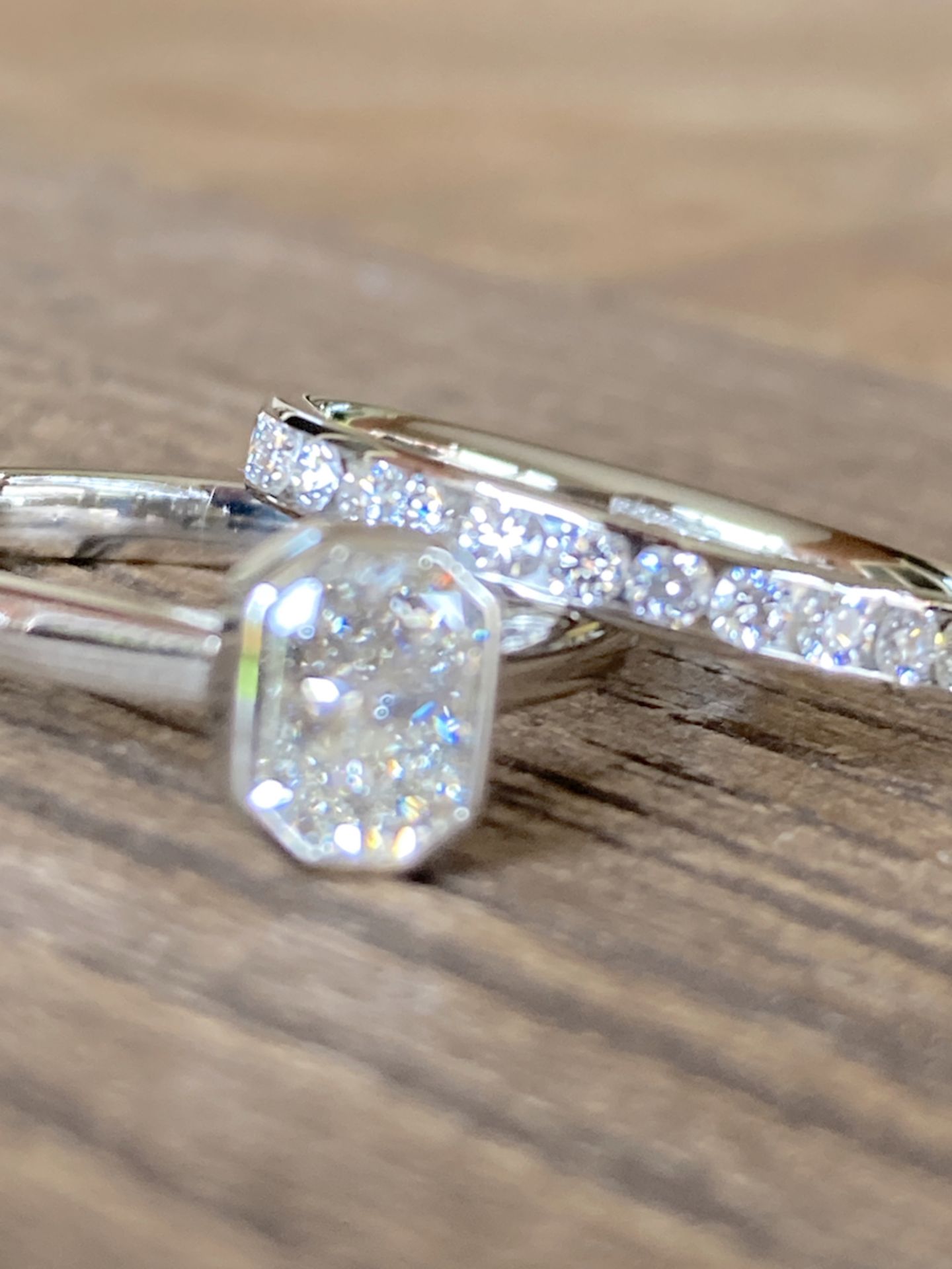 Beautiful Platinum Diamond Ring Set - Solitaire (VVS1) & Band Over 1ct Total (£7,937 Valuation) - Image 11 of 32