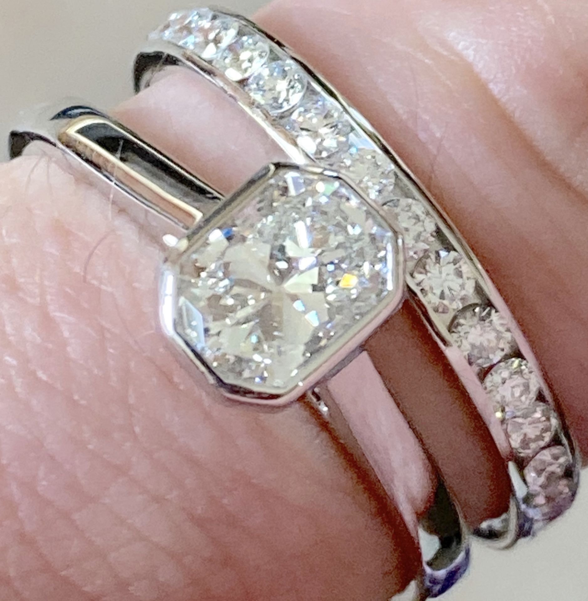 Beautiful Platinum Diamond Ring Set - Solitaire (VVS1) & Band Over 1ct Total (£7,937 Valuation)
