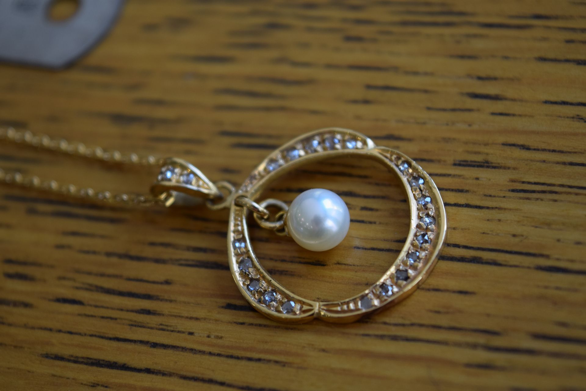 18k Gold Diamond & Pearl Chain Necklace - Image 3 of 5