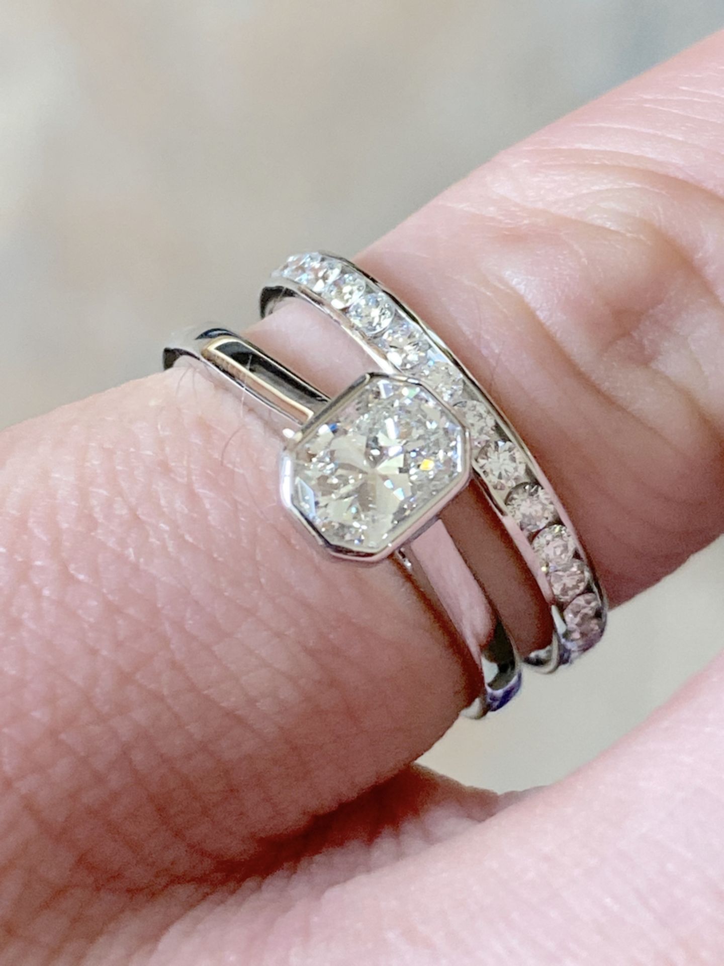 Beautiful Platinum Diamond Ring Set - Solitaire (VVS1) & Band Over 1ct Total (£7,937 Valuation) - Image 16 of 32