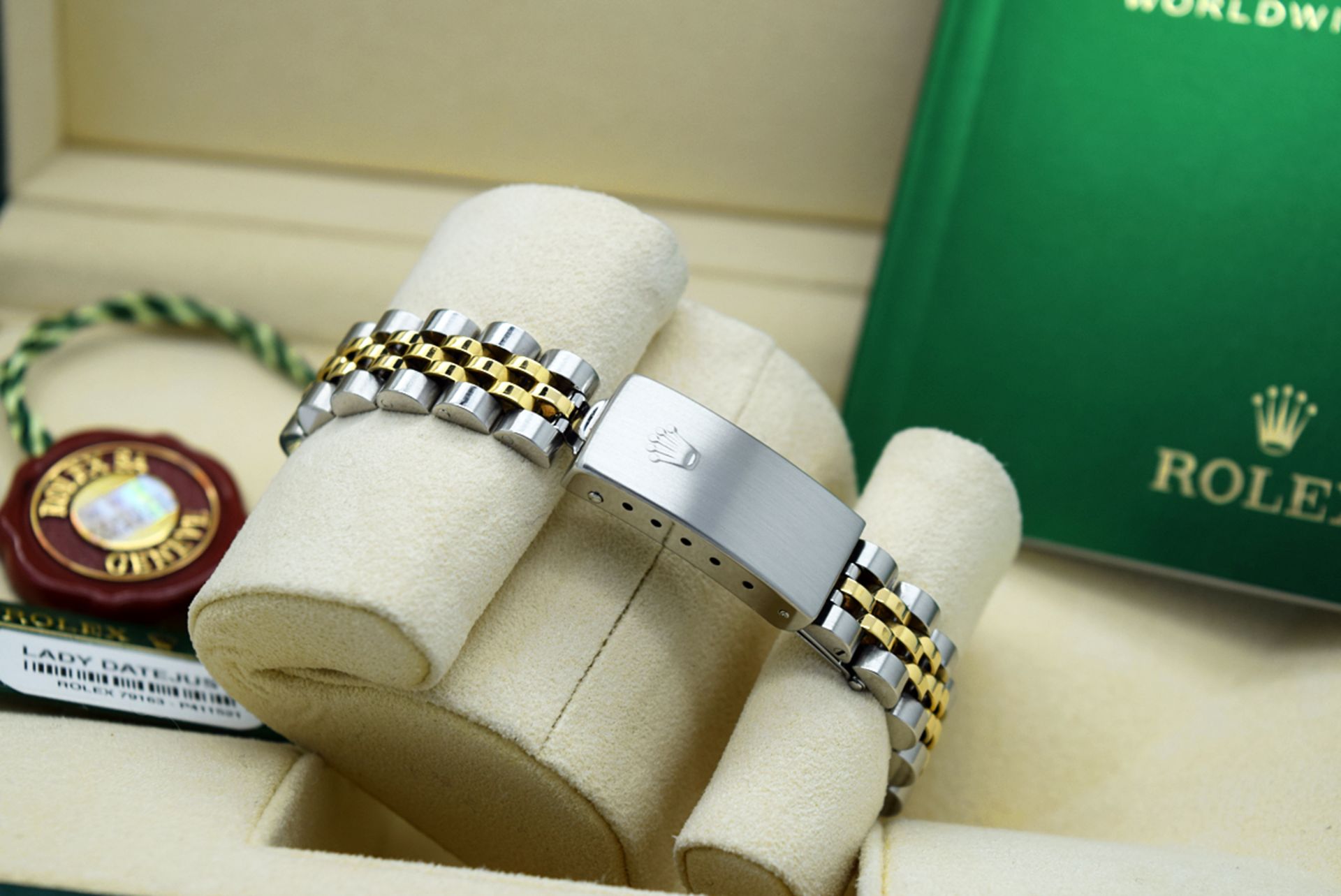 Ladies Rolex Datejust 26' 18k Gold & Stainless Steel (Grey Diamond Dial) Boxset and Service Receipts - Image 5 of 11