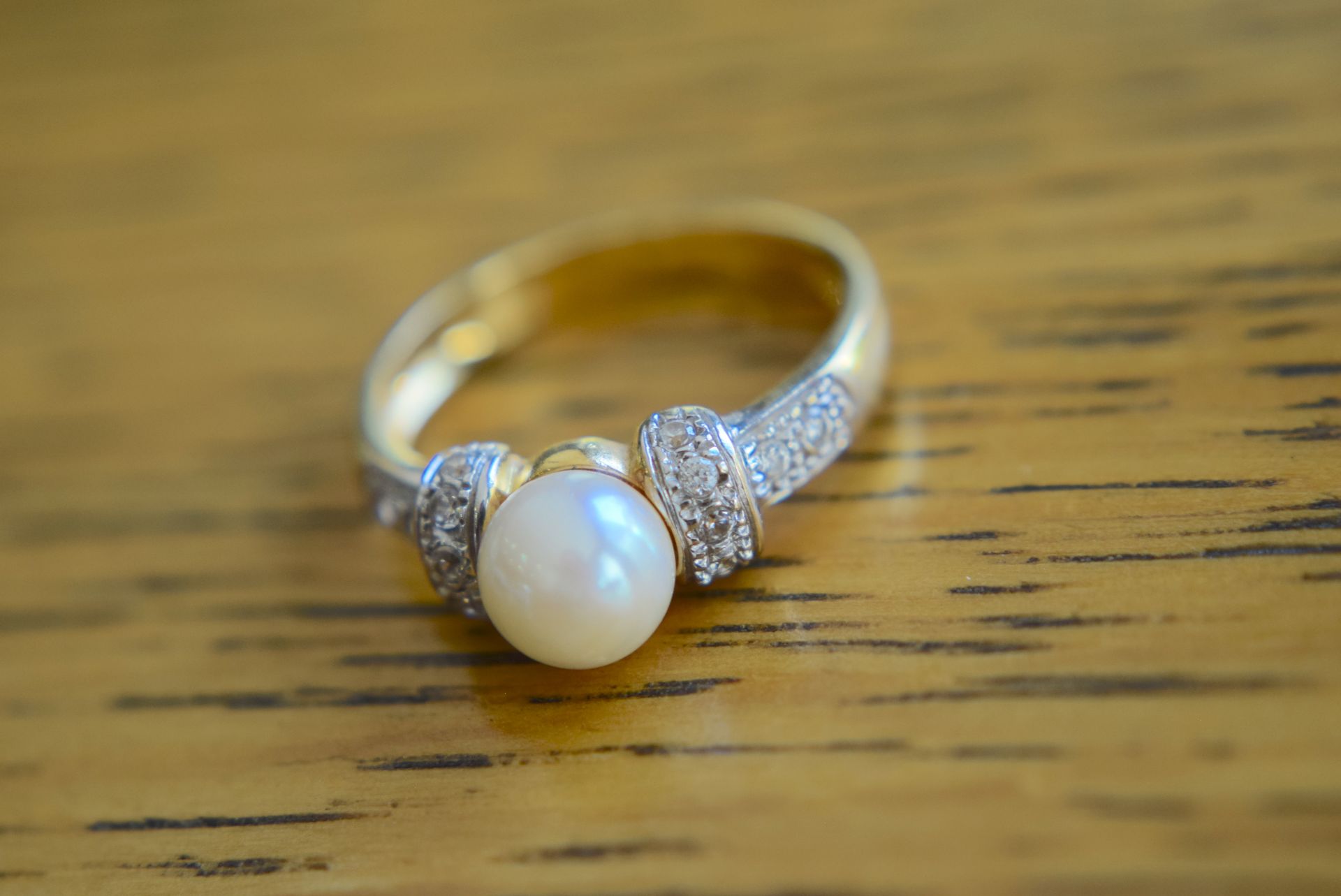 18k Gold Pearl & Diamond Ring (Size O) - Image 2 of 5