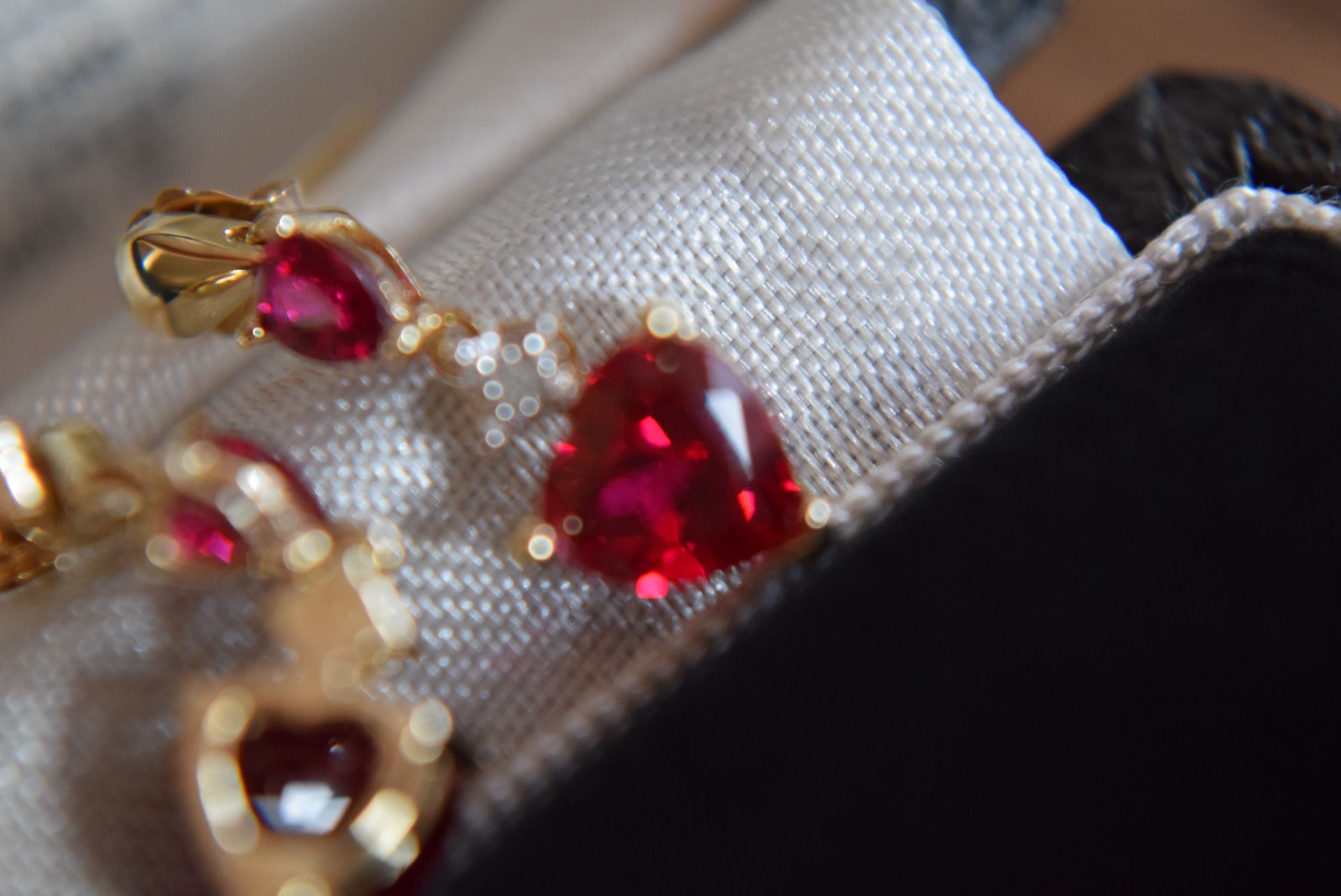 9ct Yellow Gold Ruby & Diamond Drop Earrings (Heart Shaped & Pear Shaped Rubies) - Image 8 of 11