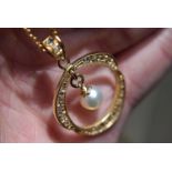 18k Gold Diamond & Pearl Chain Necklace