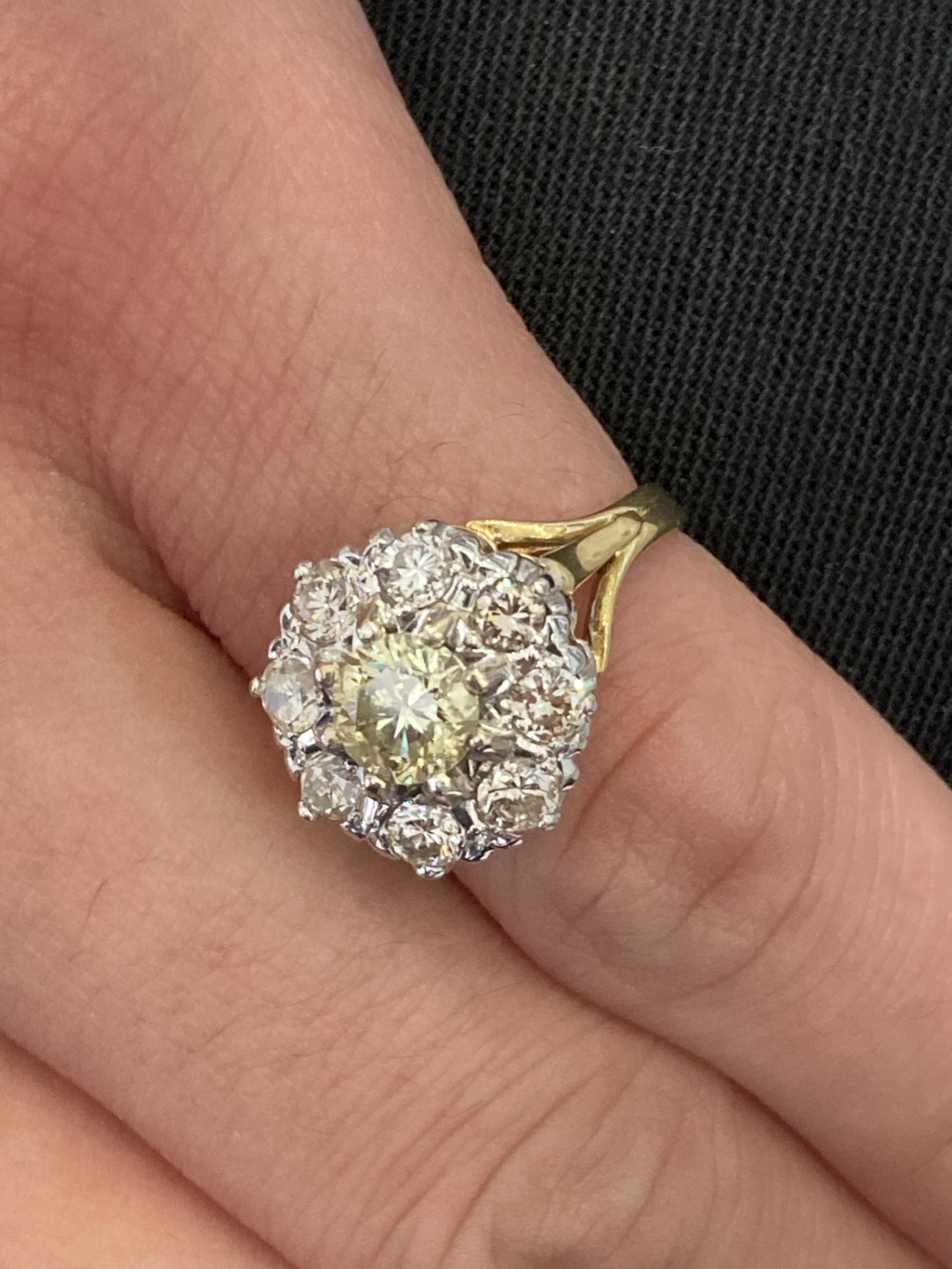 18k Gold & Diamond Ring Approx 1.3ct Total - Appears Fancy Yellow Centre Stone (Size: N) - Image 2 of 9