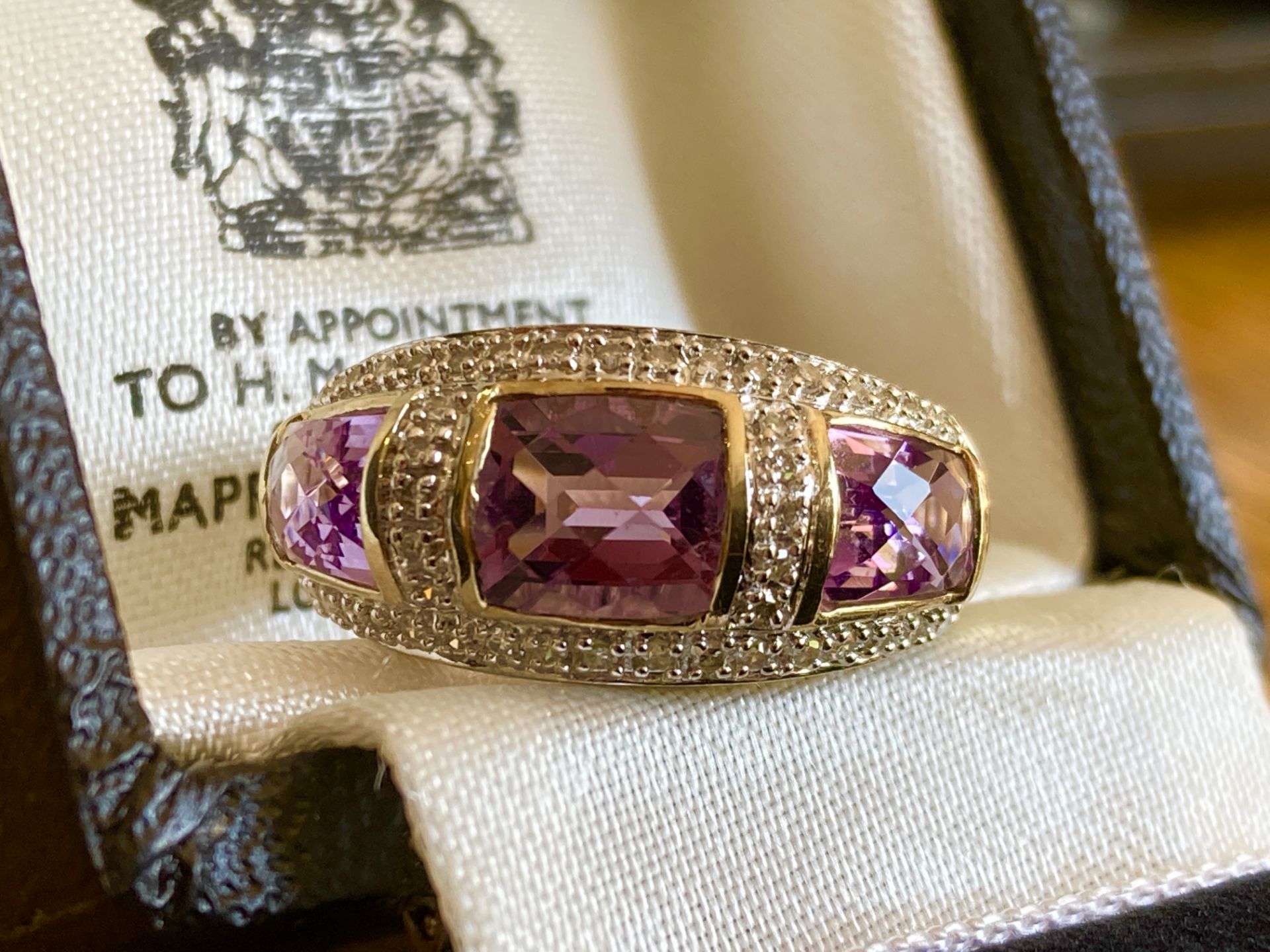 9CT YELLOW GOLD AMETHYST & DIAMOND RING - SIZE: S / WEIGHT: 3.5G - BOX NOT INCLUDED - Image 8 of 9