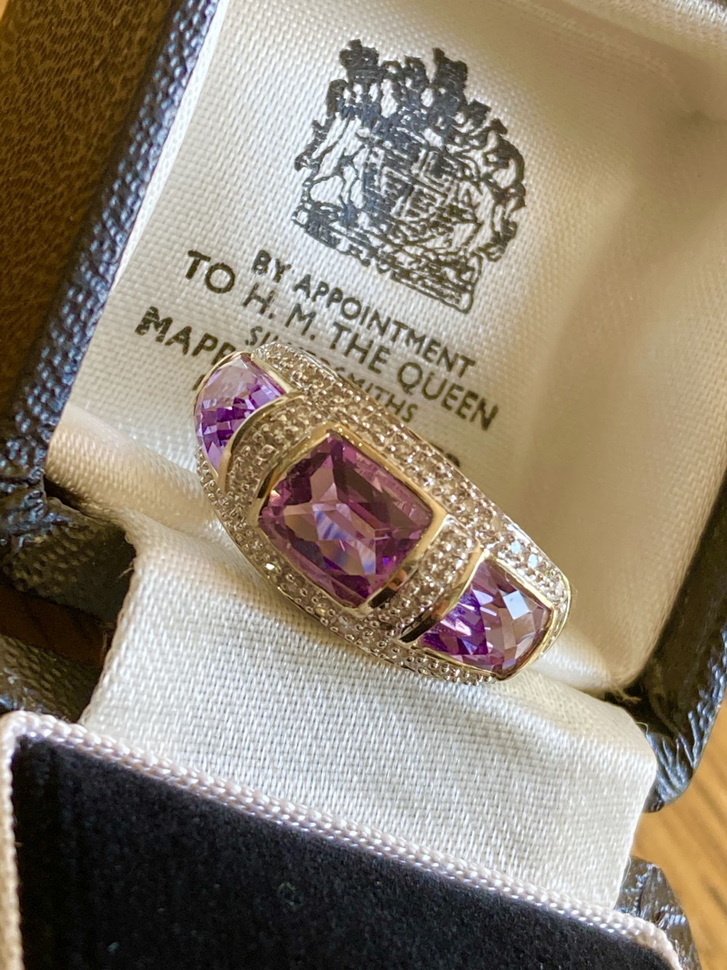 9CT YELLOW GOLD AMETHYST & DIAMOND RING - SIZE: S / WEIGHT: 3.5G - BOX NOT INCLUDED - Image 7 of 9