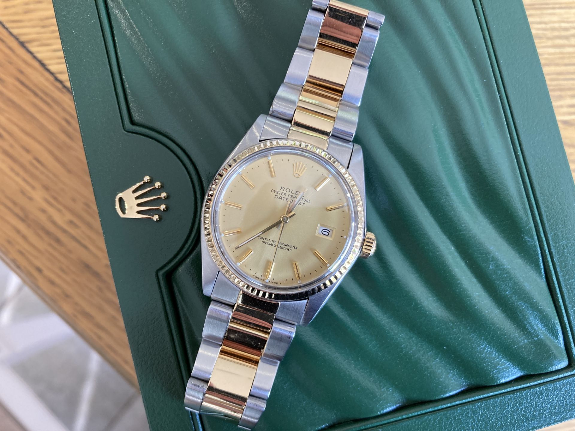 ROLEX DATEJUST 36MM, BIMETAL STAINLESS STEEL & 18CT YELLOW GOLD, CHAMPAGNE DIAL - BOX NOT INCLUDED