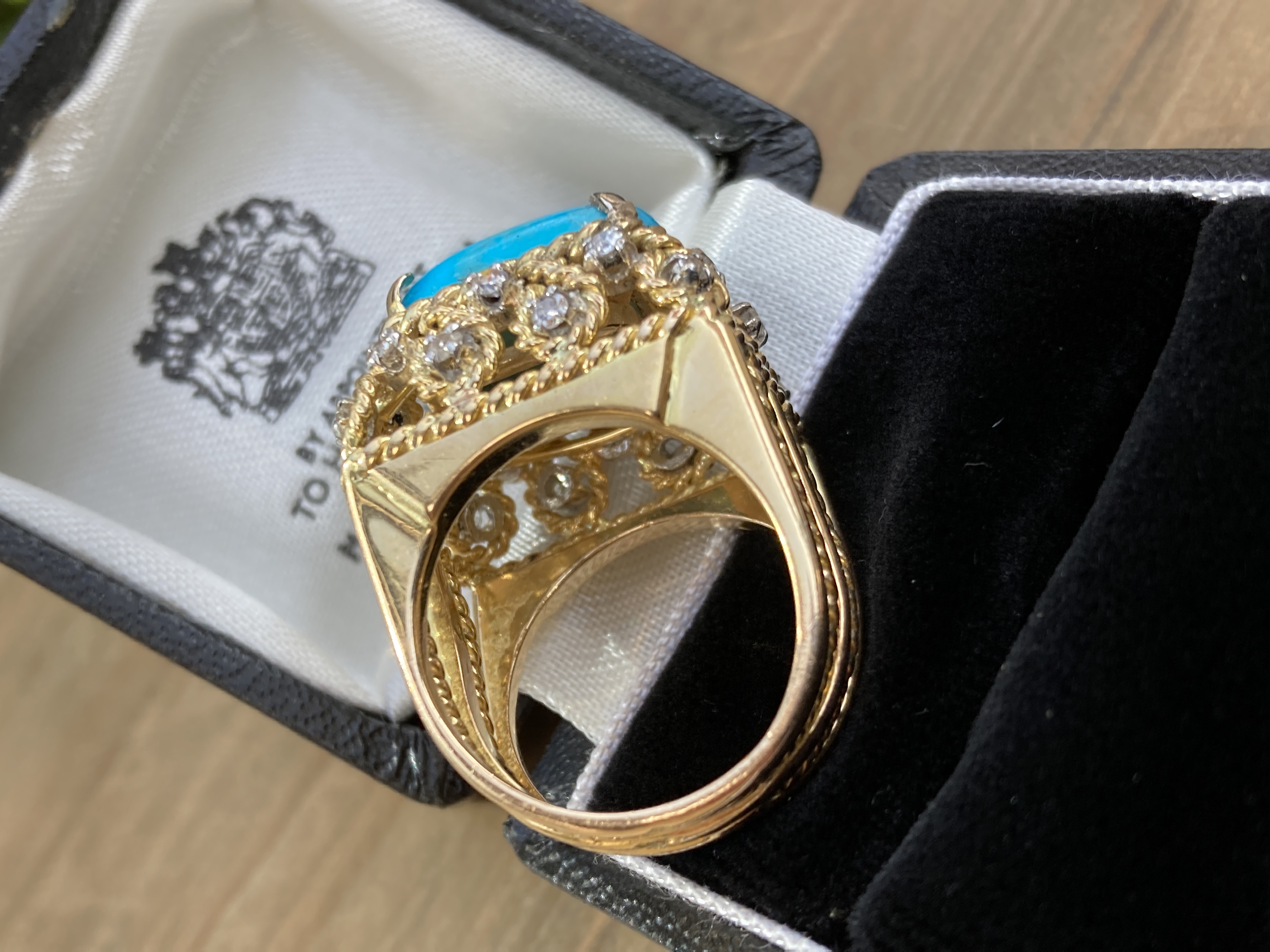 19G 18CT YELLOW GOLD TURQUOISE & DIAMOND COCKTAIL RING - Image 5 of 6
