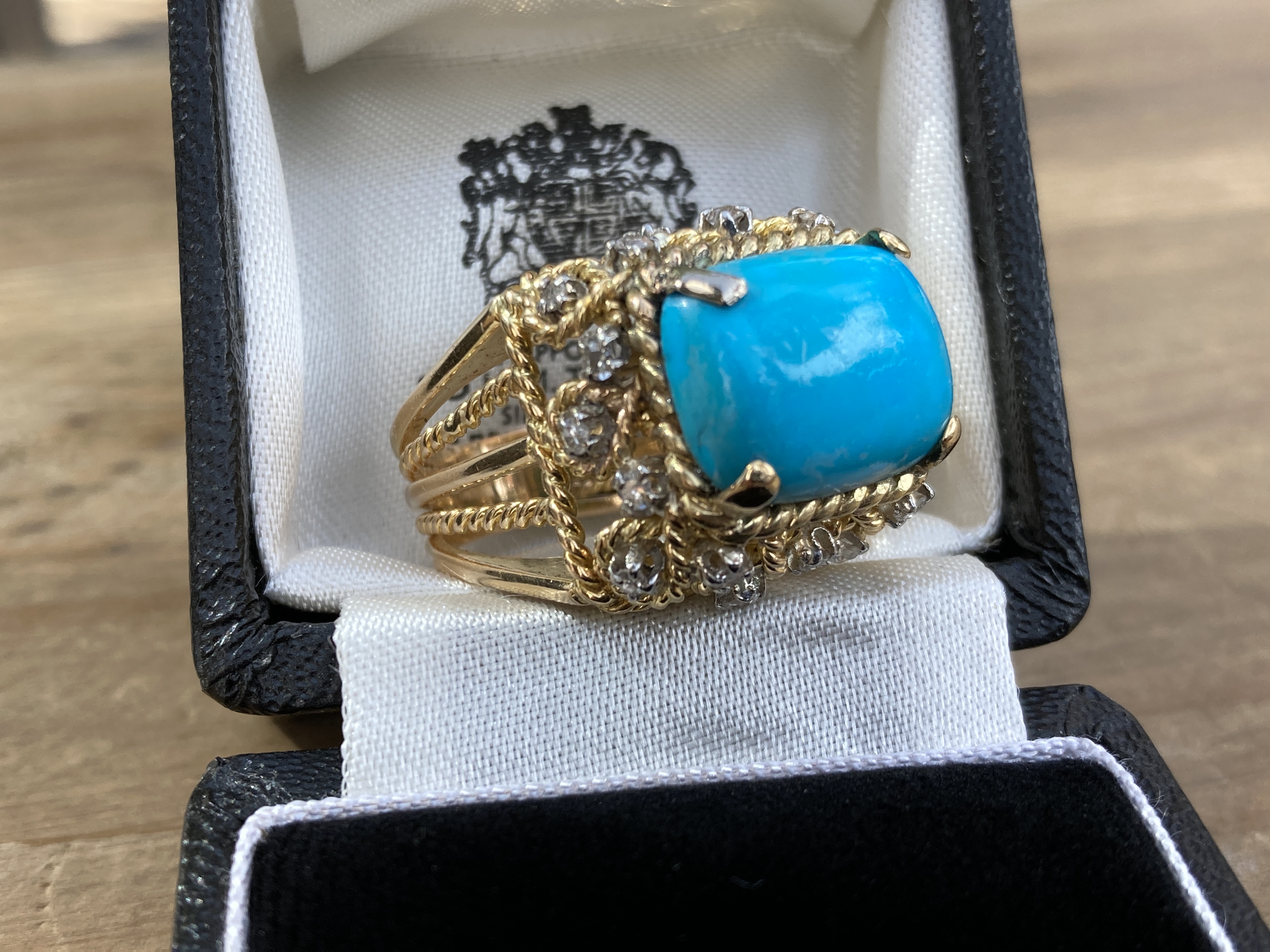 19G 18CT YELLOW GOLD TURQUOISE & DIAMOND COCKTAIL RING - Image 3 of 6